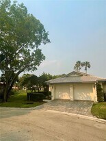 2100 Tallahassee in Weston, FL - Building Photo