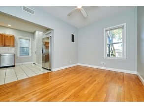 5 Transit St, Unit 2 in Boston, MA - Foto de edificio - Building Photo