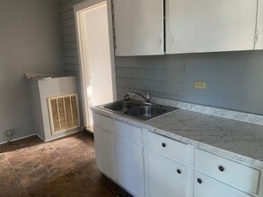 1025 Henley St in Orangeburg, SC - Building Photo - Building Photo