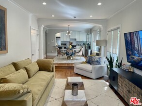 1224 Burnside Ave in Los Angeles, CA - Building Photo - Building Photo