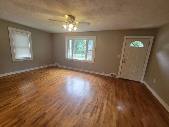 428 High St in Marshall, MI - Building Photo - Building Photo