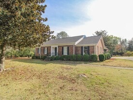 530 Rose St in Rogersville, AL - Building Photo