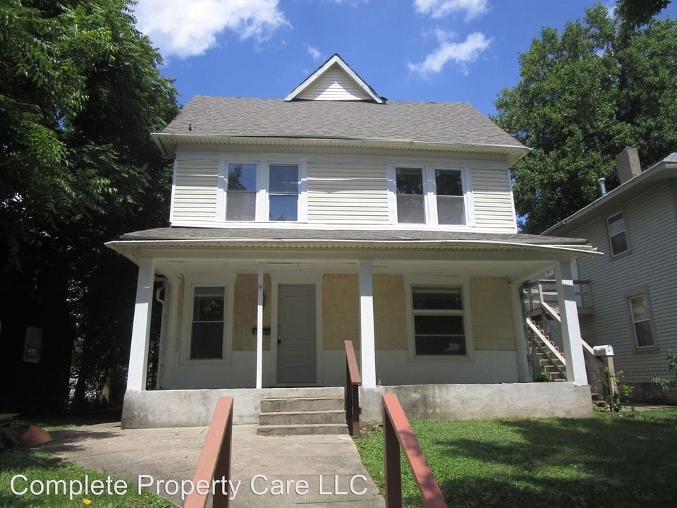 1506 E Main St in Muncie, IN - Building Photo