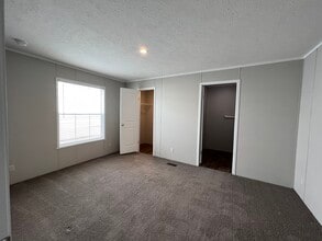 2329 Catalpa St in Liberty, MO - Building Photo - Building Photo