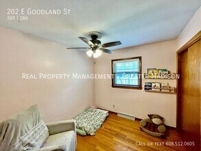 202 E Goodland St in Sun Prairie, WI - Building Photo - Building Photo