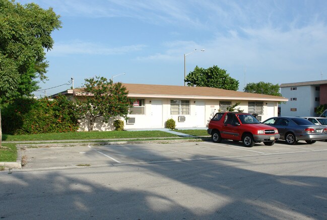 16790 NE 20th Ave in Miami, FL - Building Photo - Building Photo