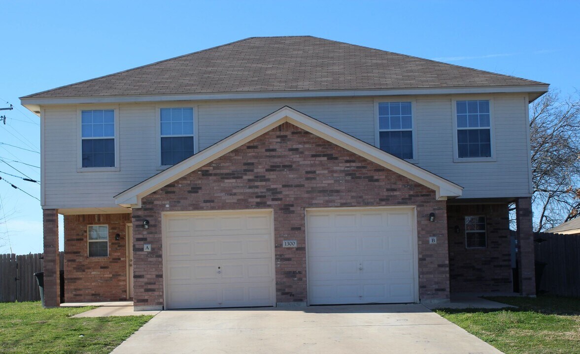1402 Chips Dr, Unit 1402 B Chips in Killeen, TX - Building Photo