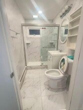 110 N Parkside Dr in Levittown, NY - Building Photo - Building Photo