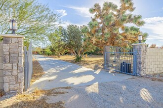 2756 W Ave N, Unit 1006-402 in Palmdale, CA - Building Photo - Building Photo