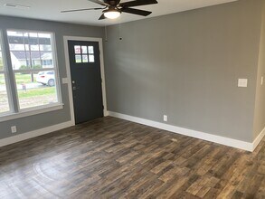 234 Santa Monica Blvd in Gallatin, TN - Building Photo - Building Photo