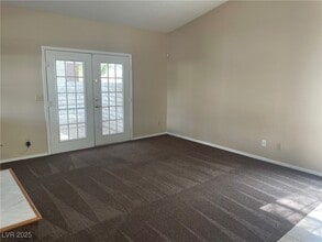814 Sea Pines Ln in Las Vegas, NV - Building Photo - Building Photo