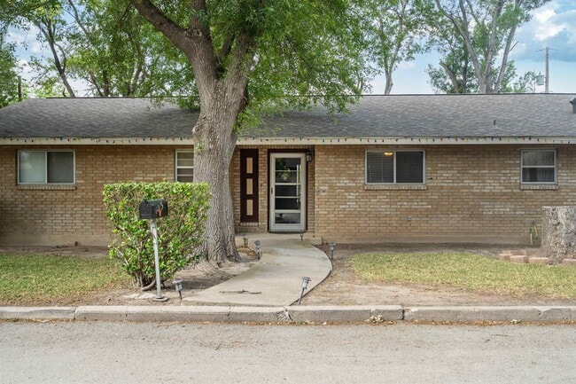 property at 105 Delmar Ln