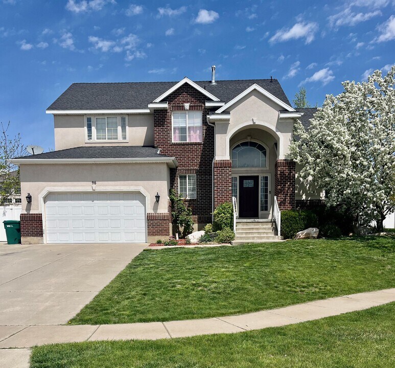 96 W 2350 N in Layton, UT - Building Photo