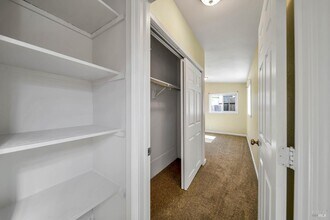 1012 McKinley St in Fairfield, CA - Building Photo - Building Photo