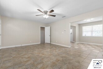 923 Kingston Ave in Daytona Beach, FL - Building Photo - Building Photo
