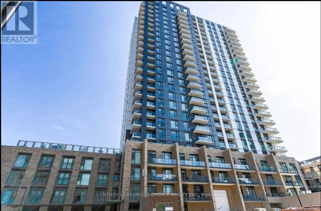 55 Duke St W in Kitchener, ON - Building Photo