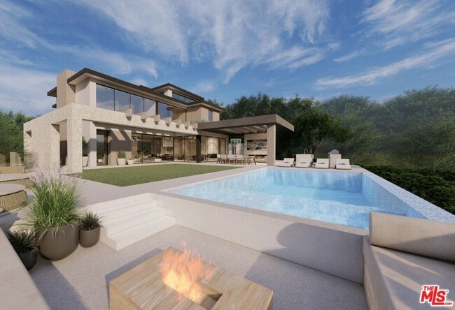 property at 590 N Tigertail Rd