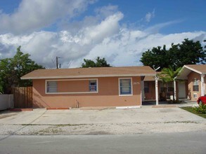 2675 SW 6th Ct in Fort Lauderdale, FL - Building Photo - Building Photo