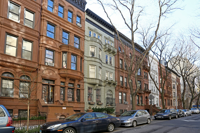 12 W 90th St