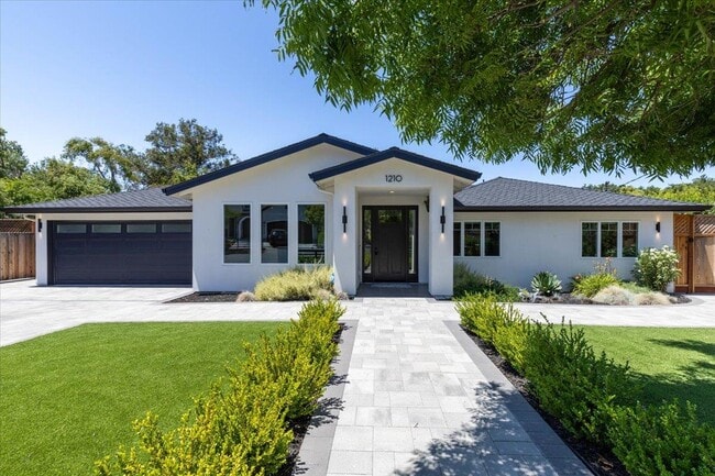 1210 Larnel Pl in Los Altos, CA - Building Photo - Building Photo