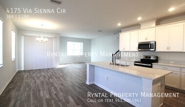 4175 Via Sienna Cir in Sarasota, FL - Building Photo - Building Photo
