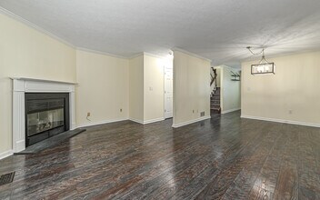 417 Ten Point Ln in Cranberry Township, PA - Foto de edificio - Building Photo