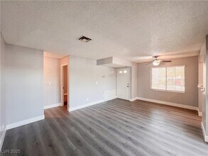 4842 Nara Vista Way in Las Vegas, NV - Building Photo - Building Photo