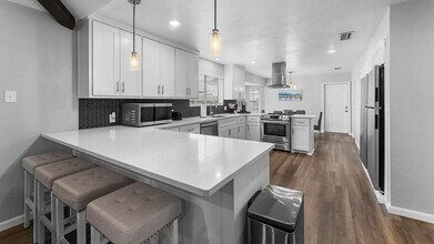 6314 Senators Dr in Corpus Christi, TX - Building Photo - Building Photo