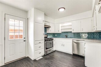 431 E Polk St in Richardson, TX - Building Photo - Building Photo