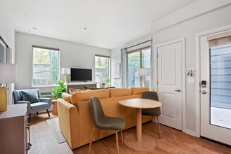 1607 NW Davis St in Portland, OR - Foto de edificio - Building Photo