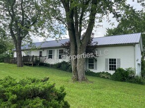 11025 Heigle Rd SW in Stoutsville, OH - Building Photo - Building Photo