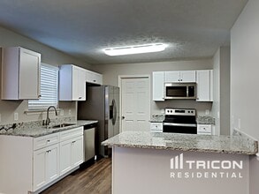 603 Hounds Run in La Vergne, TN - Building Photo - Building Photo