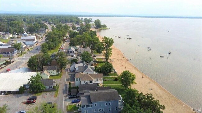 1004 Main St in Vienna, NY - Building Photo - Building Photo