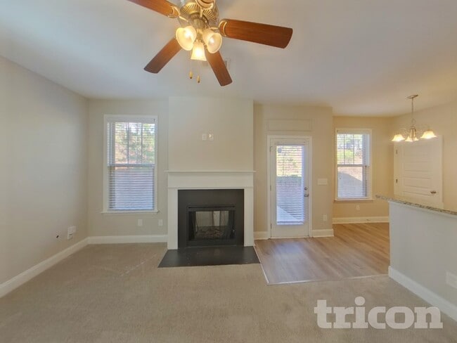 500 Kirkland Dr in Locust Grove, GA - Foto de edificio - Building Photo