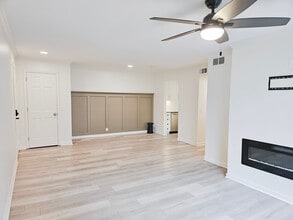 601 Boyd Mill Ave in Franklin, TN - Foto de edificio - Building Photo