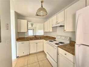 44 Silver Falls Cir in Kissimmee, FL - Building Photo - Building Photo
