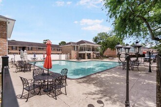14333 Memorial Dr in Houston, TX - Building Photo - Building Photo
