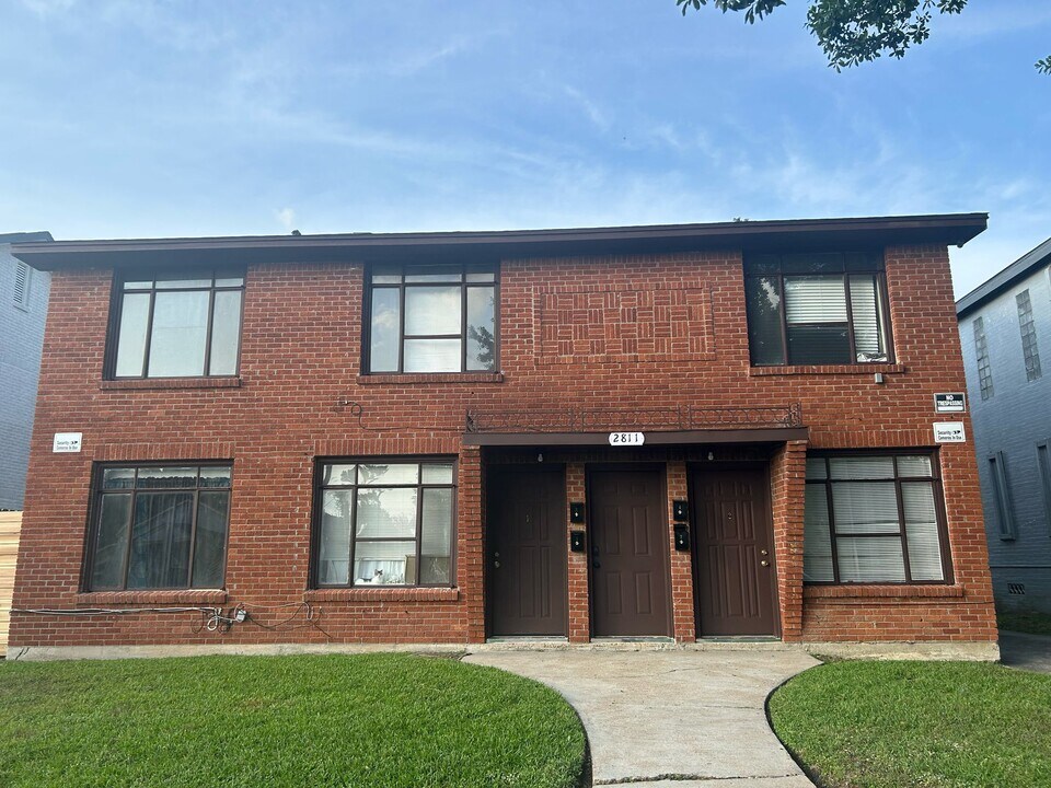 2811 Rosedale St, Unit 1 in Houston, TX - Foto de edificio