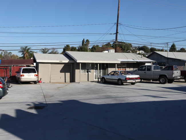 19737-19743 Valley Blvd in Walnut, CA - Foto de edificio - Building Photo