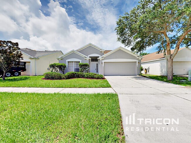 10515 Walker Vista Dr in Riverview, FL - Foto de edificio - Building Photo