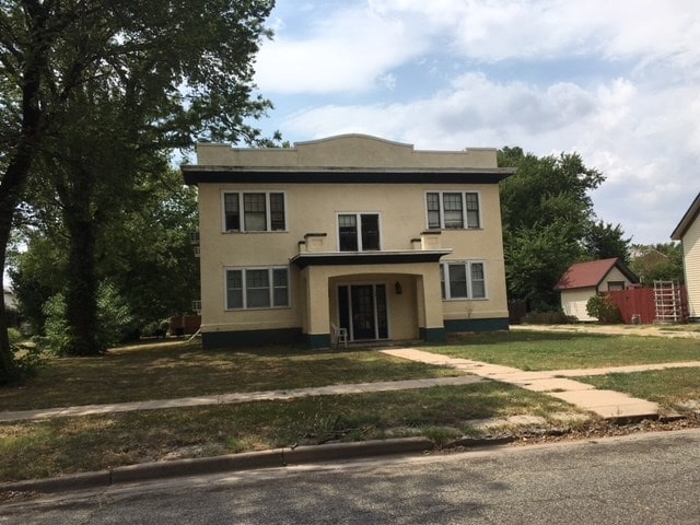 216 S F St in Wellington, KS - Building Photo