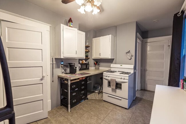 4 1/2 Hibbard St, Unit DOWN in Amsterdam, NY - Foto de edificio - Building Photo