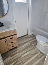 614 Alden St, Unit 1 in Fall River, MA - Foto de edificio - Building Photo