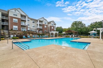 Hawthorne at Main in Kernersville, NC - Building Photo - Building Photo