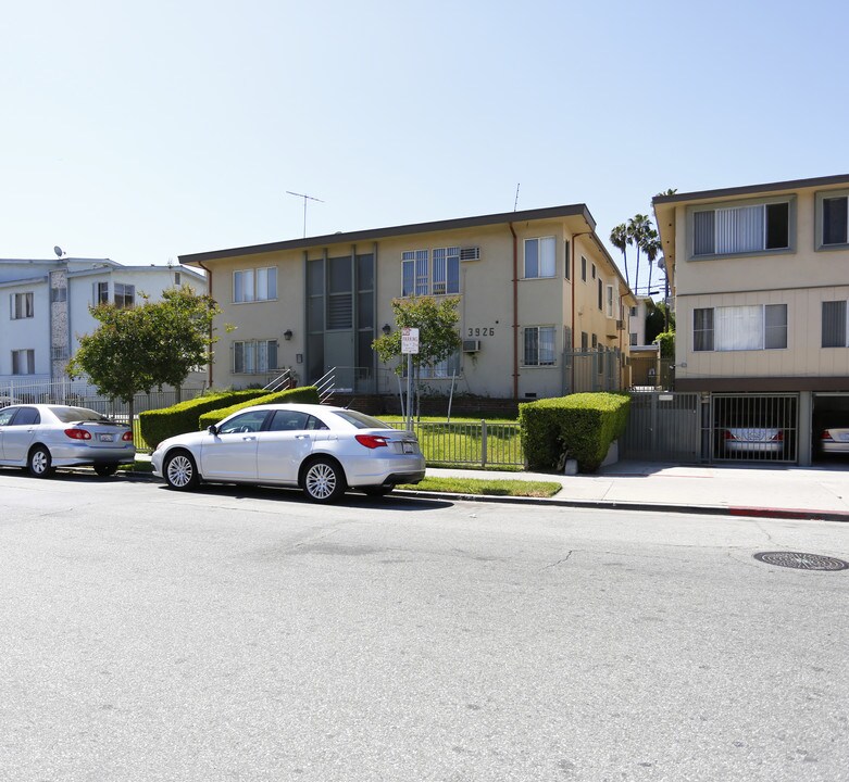 3926 Ingraham St in Los Angeles, CA - Building Photo