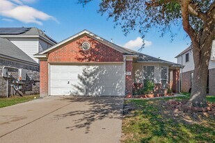 19434 Brook Village Rd in Houston, TX - Building Photo