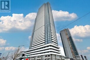 195 Commerce St in Vaughan, ON - Building Photo