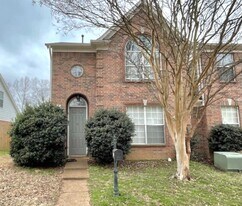 1161 Clear Creek Rd in Collierville, TN - Building Photo