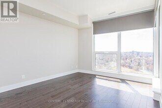 485 Richmond Rd in Ottawa, ON - Building Photo - Building Photo