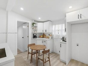 1829 NW 62nd Terrace, Unit 314 in Miami, FL - Building Photo - Building Photo